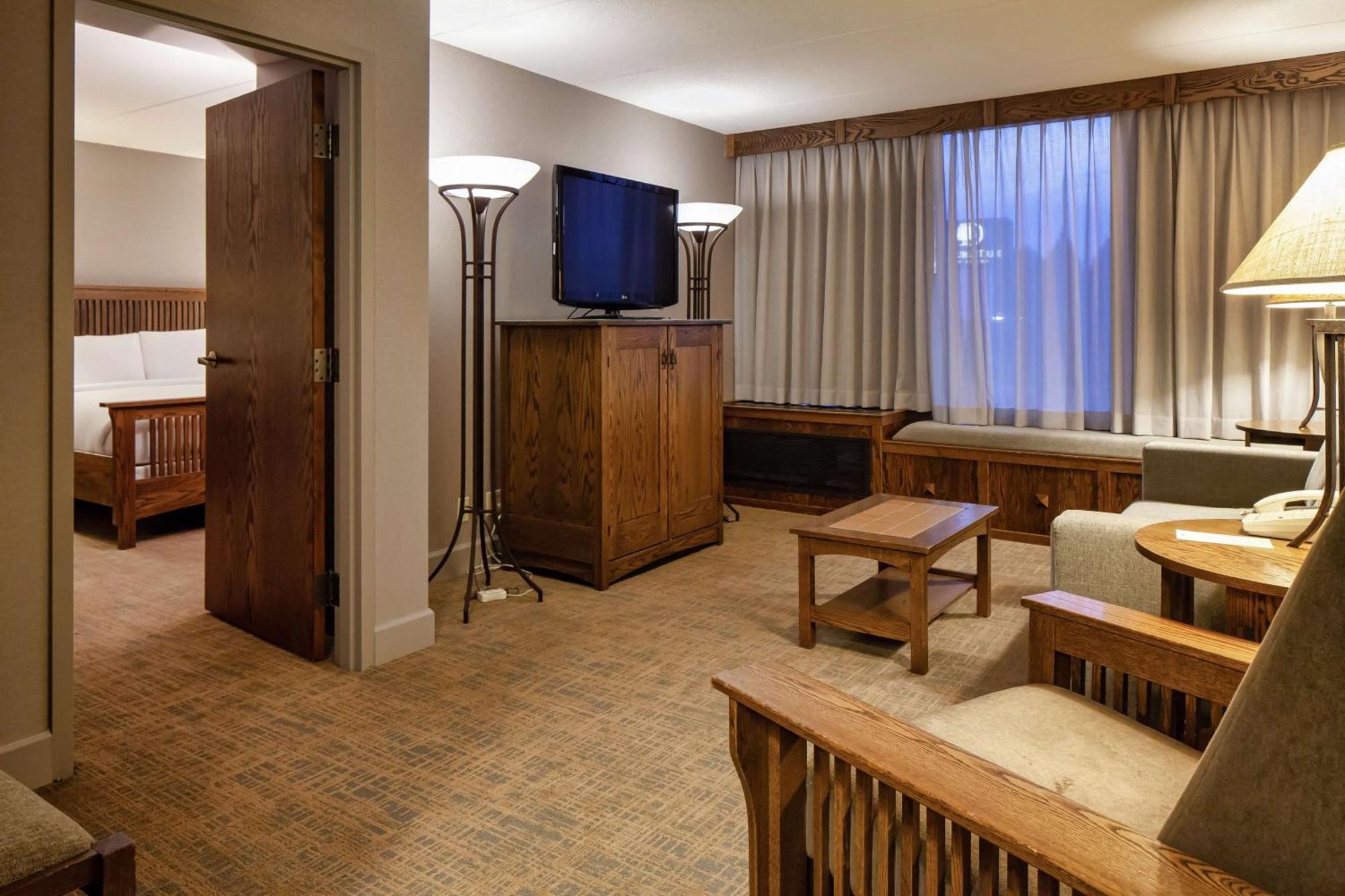 Doubletree By Hilton Libertyville-Mundelein Εξωτερικό φωτογραφία