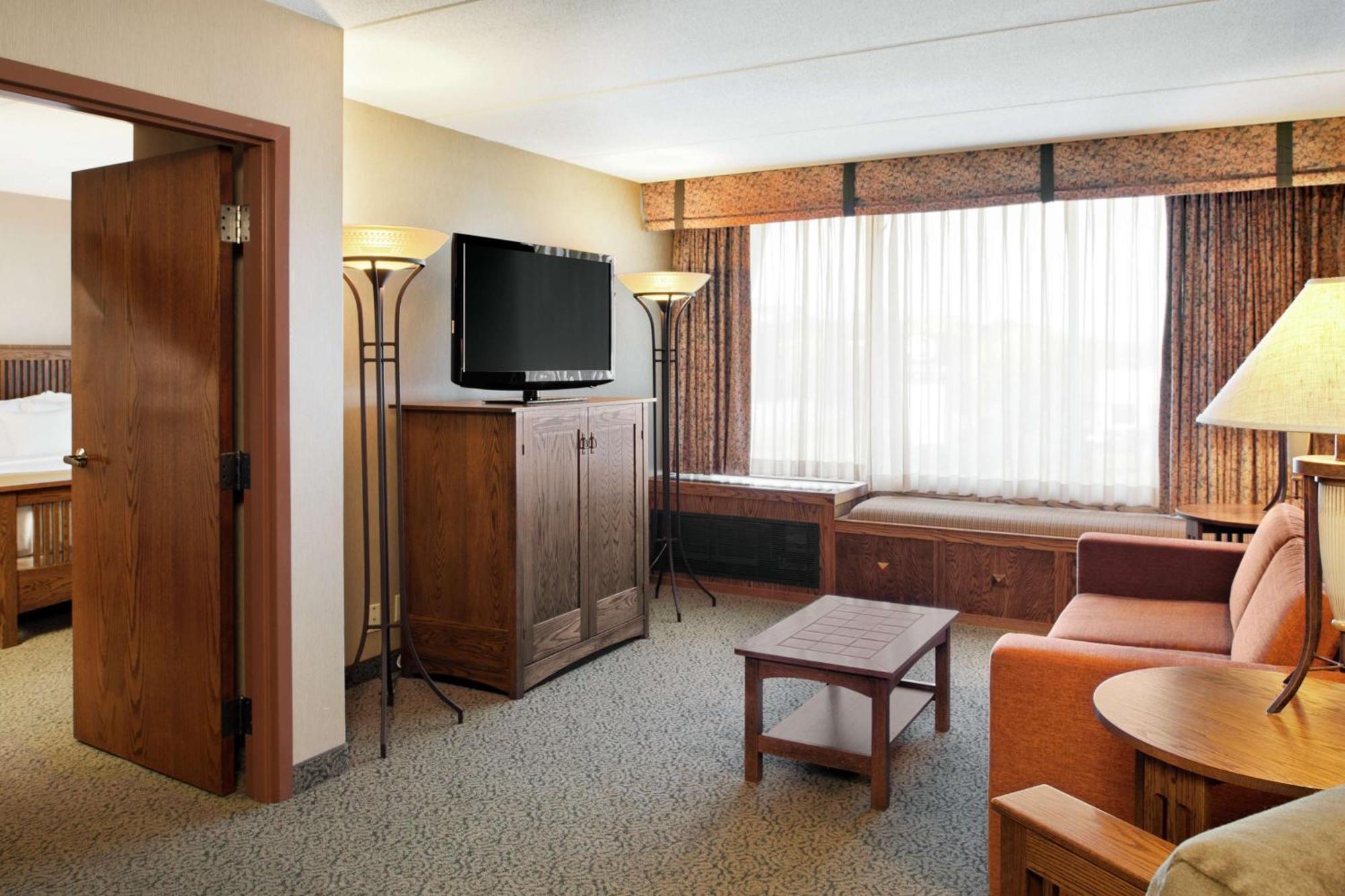 Doubletree By Hilton Libertyville-Mundelein Εξωτερικό φωτογραφία