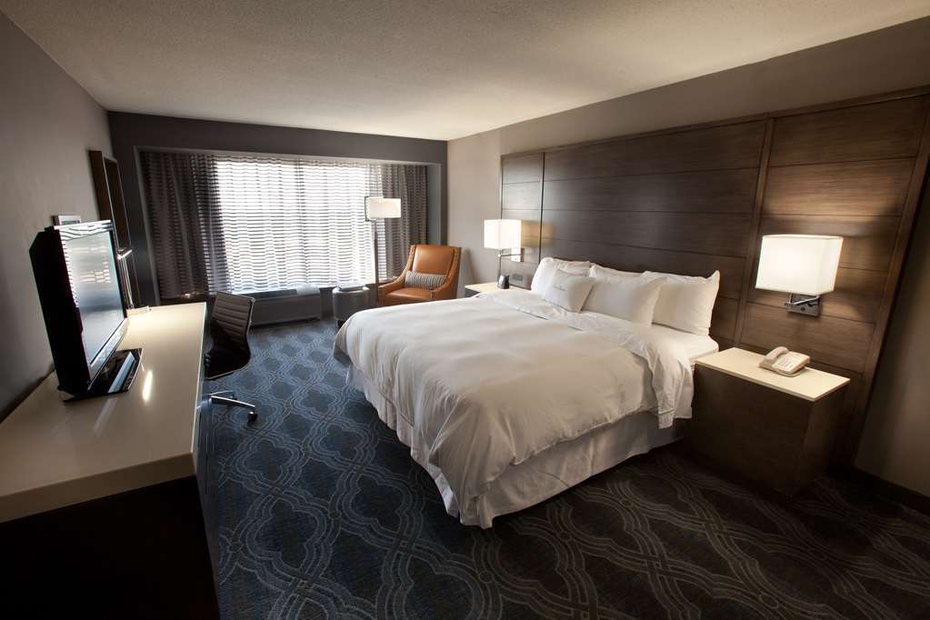 Doubletree By Hilton Libertyville-Mundelein Δωμάτιο φωτογραφία